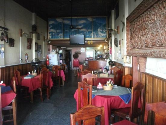 King's Court Special Happy Pizza